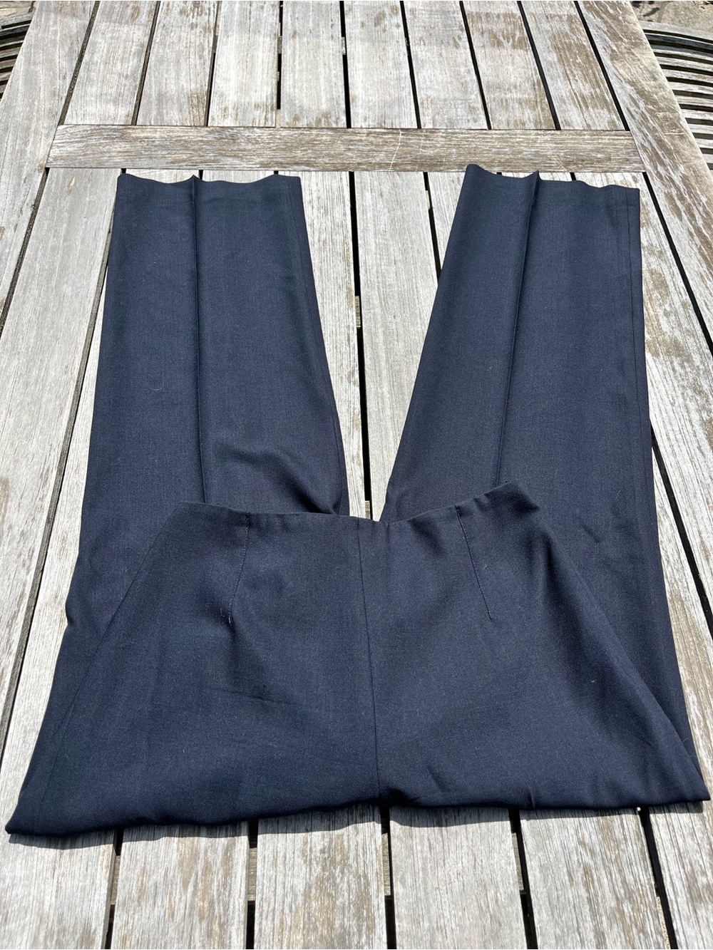 TALBOTS SOLID NAVY BLUE STRAIGHT LEG DRESS PANTS SIZE 4. ITALIAN WOOL!!